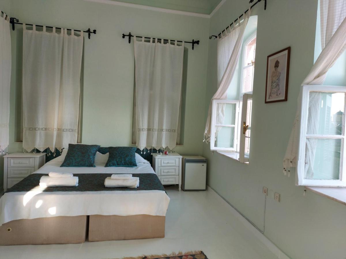 Eolos House Cunda ไอวาลิค ภายนอก รูปภาพ