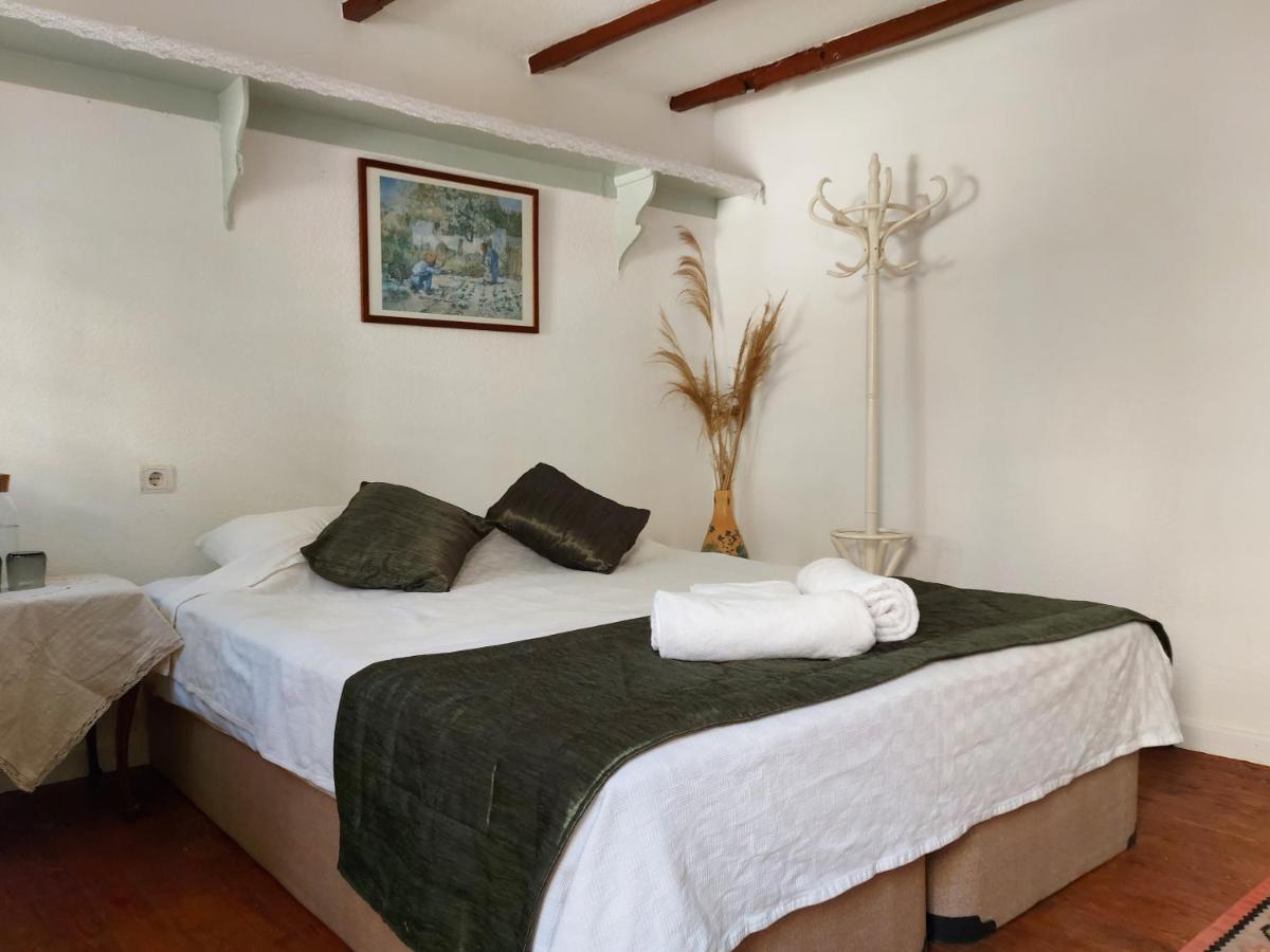 Eolos House Cunda ไอวาลิค ภายนอก รูปภาพ
