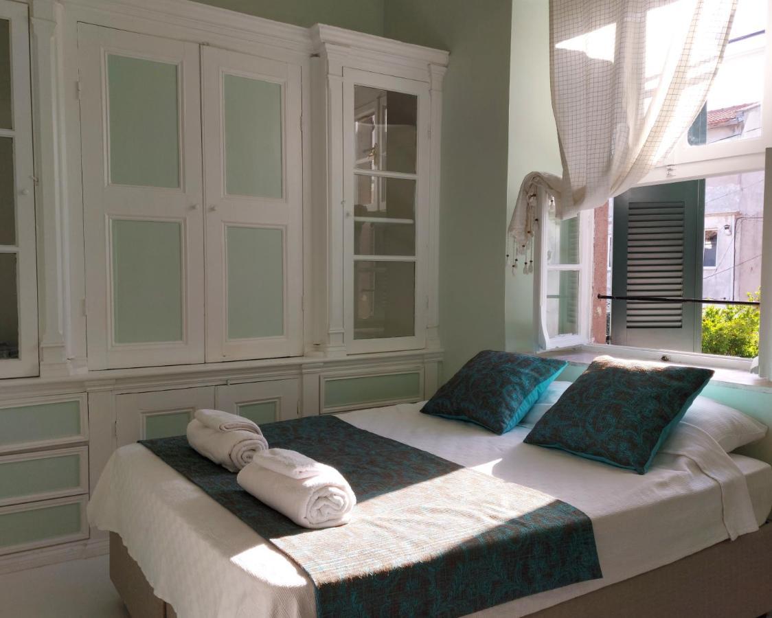 Eolos House Cunda ไอวาลิค ภายนอก รูปภาพ