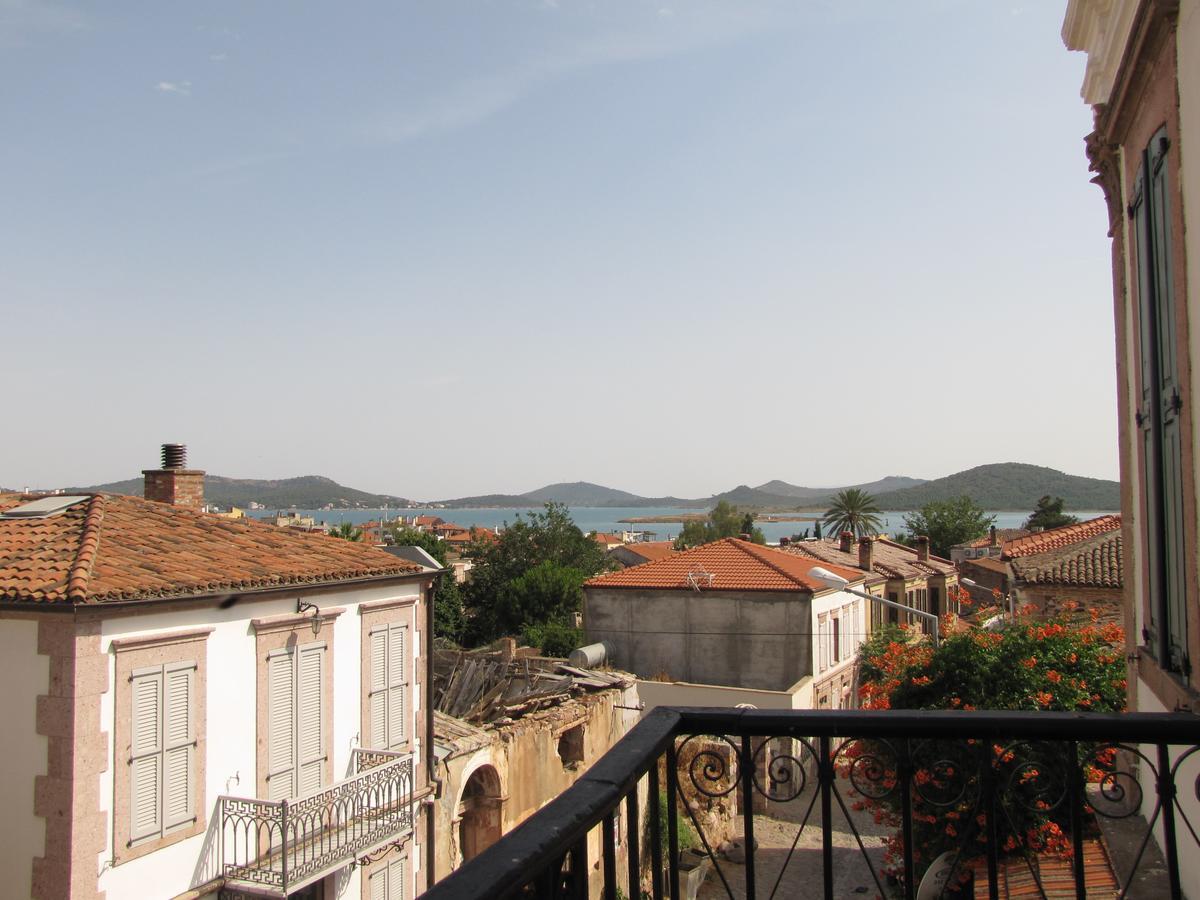 Eolos House Cunda ไอวาลิค ภายนอก รูปภาพ